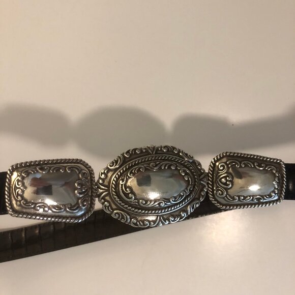 Vintage-Inspired Black Croc Embossed Leather Belt with Ornate Silver Buckle - Picture 5 of 6